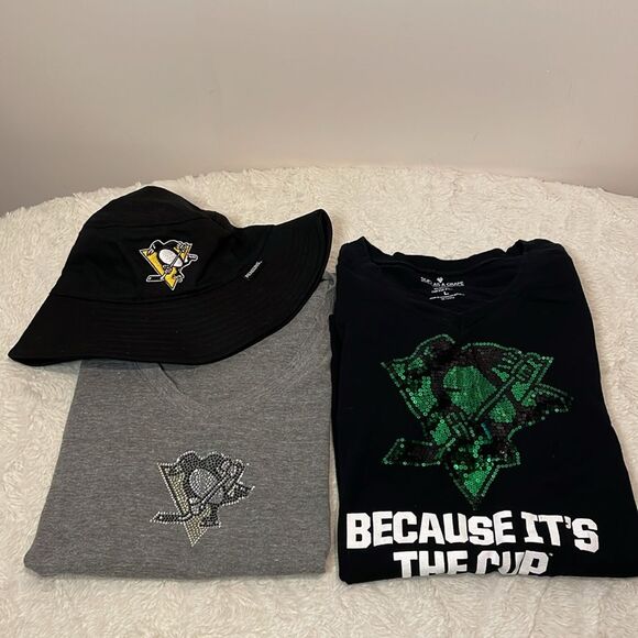 NHL Pittsburgh Penguins- BUNDLE! Bucket Hat & 2 Women’s V Neck T-Shirts- Size L - Picture 1 of 10